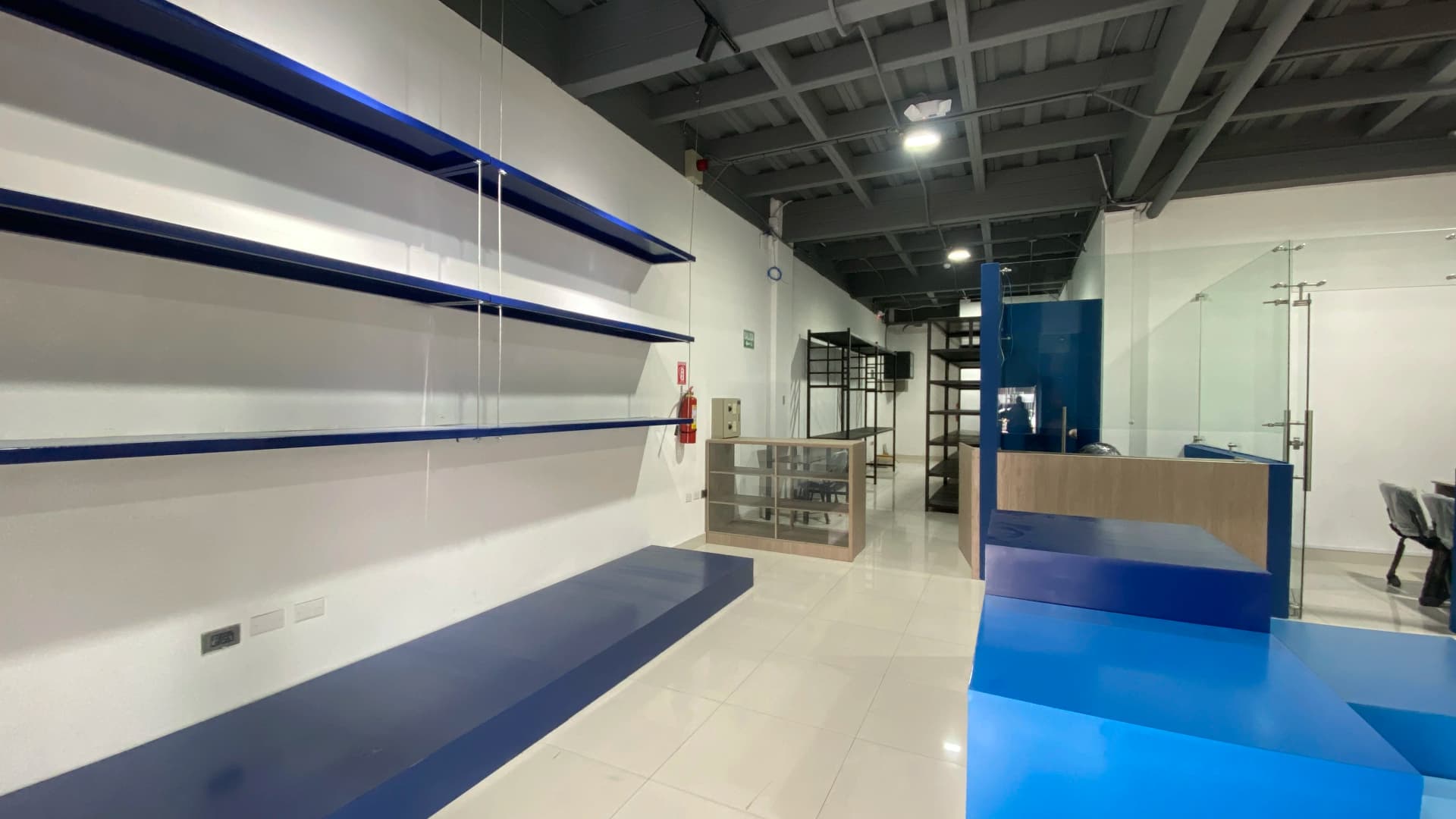 Local comercial Angloecuatoriana Cumbayá - DC Studio Quito